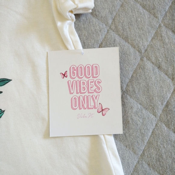 Vibe N' "Sunshine☀️ State🇺🇸 of Mind🙇" Tee - Picture 7 of 12